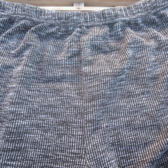 Rose Gal Gray Leggings Rock and Roll Styling with Grommet Rings - Large. - Picture 3 of 13